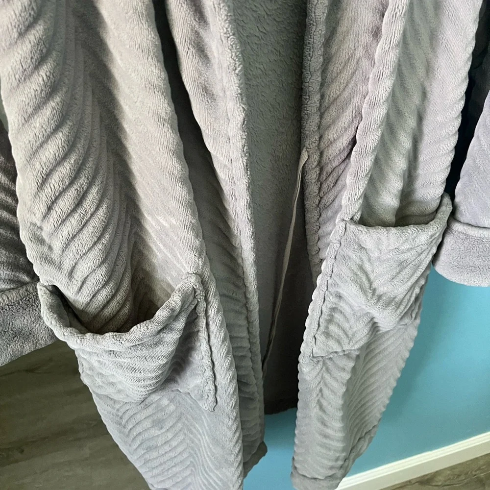 Charter Club Robe - Picture 2 of 8